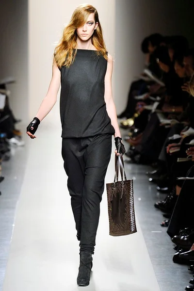Look 15